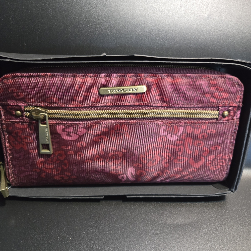 Travelon Burgundy Floral Women's Wallet.